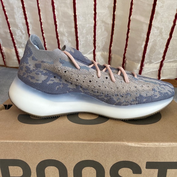 Yeezy Boost 380 Mist - Picture 7 of 12